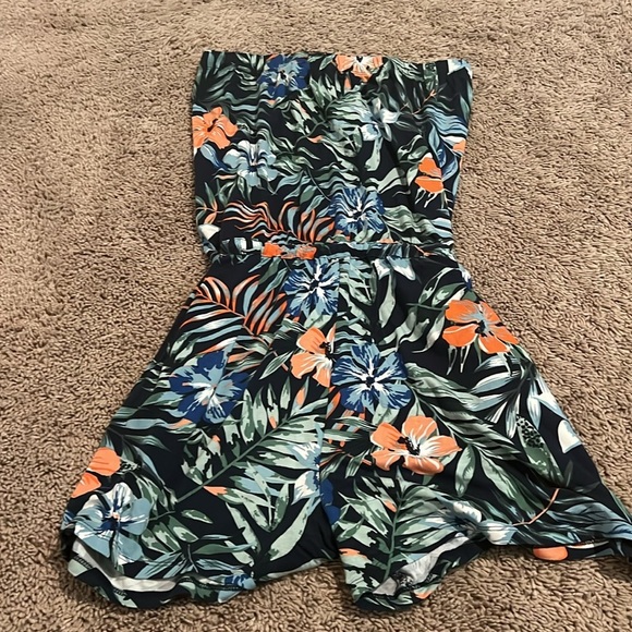 Victoria Secret LASCANA Floral Strapless Romper - Picture 8 of 9